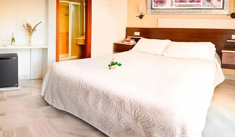 Hôtel (catégorie 1/2 *) Albero