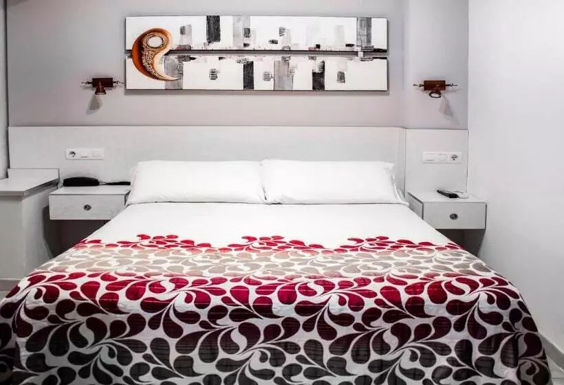 Hôtel (catégorie 1/2 *) Albero