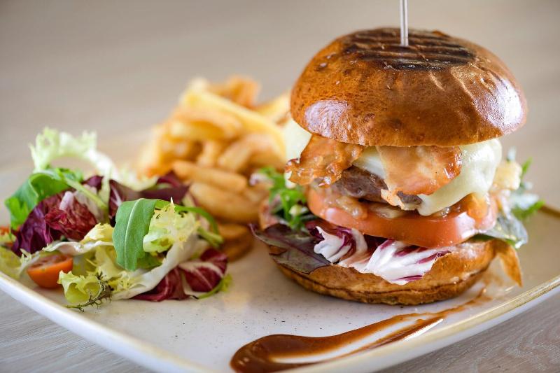 Ac Hotel Som By Marriott