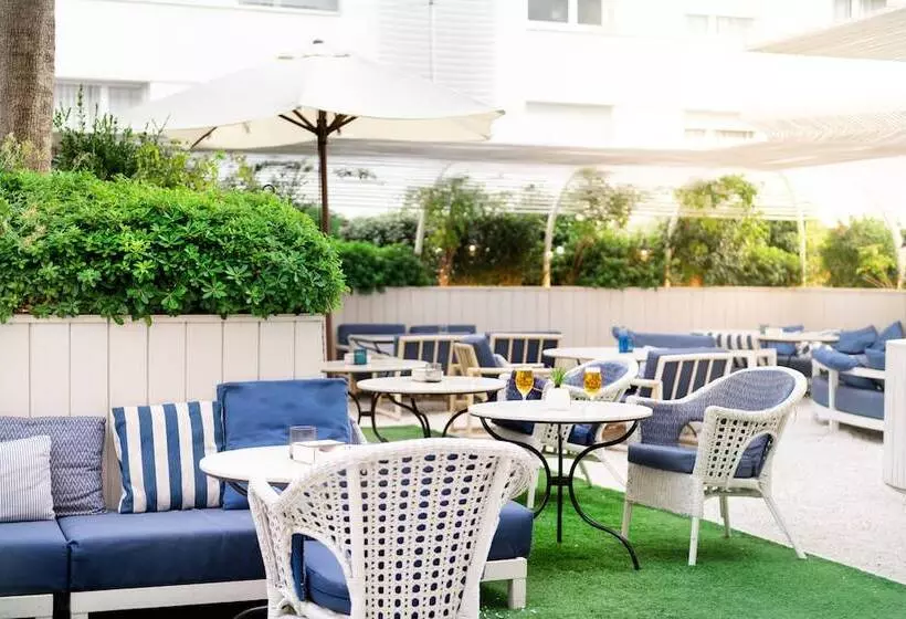 Ac Hotel Victoria Suites By Marriott