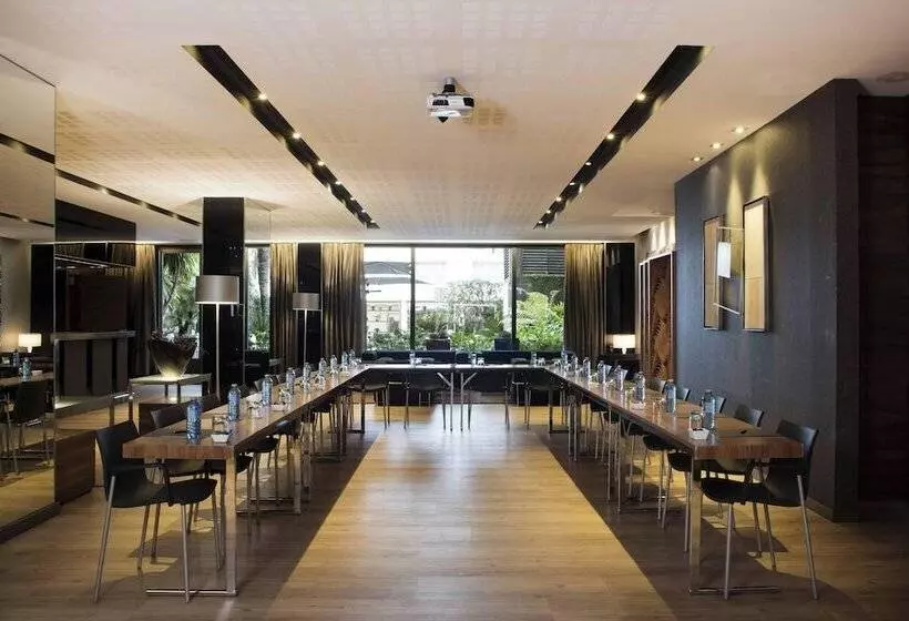 Ac Hotel Victoria Suites By Marriott