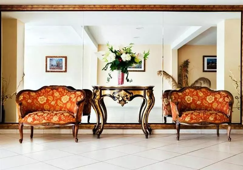 Отель La Canada