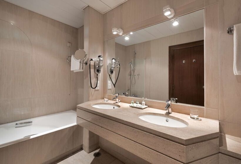 هتل NH Lisboa Campo Grande