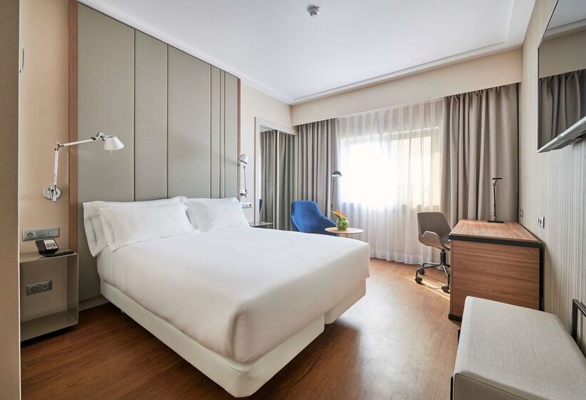 هتل NH Lisboa Campo Grande