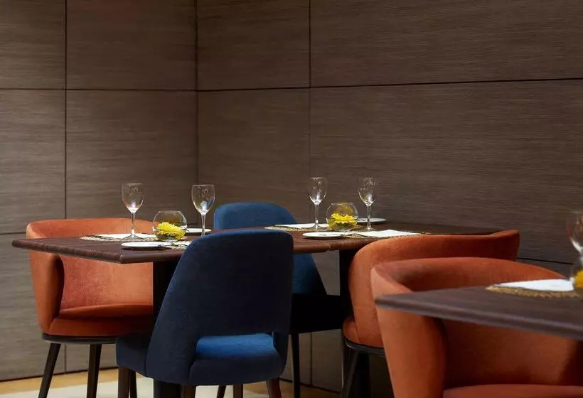 هتل NH Lisboa Campo Grande