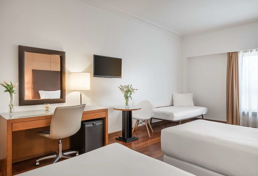 هتل NH Lisboa Campo Grande