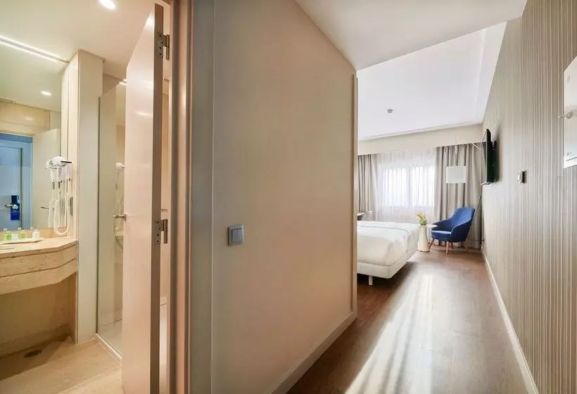 هتل NH Lisboa Campo Grande