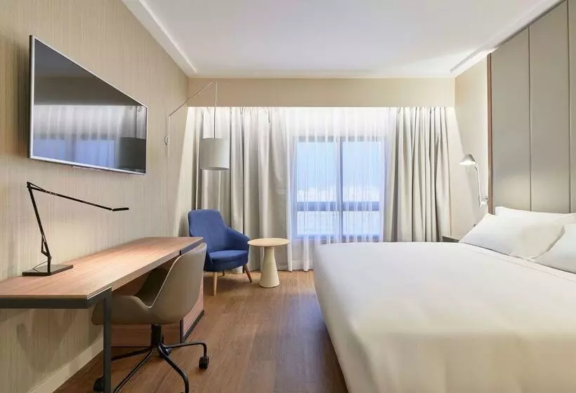 هتل NH Lisboa Campo Grande