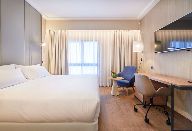 هتل NH Lisboa Campo Grande