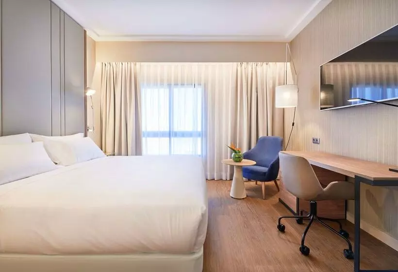 هتل NH Lisboa Campo Grande