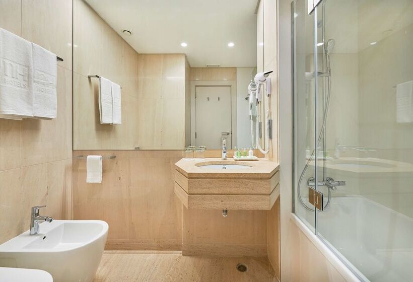 هتل NH Lisboa Campo Grande