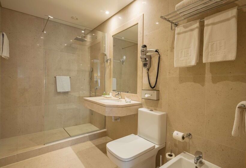 هتل NH Lisboa Campo Grande