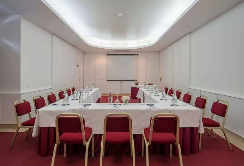 هتل NH Lisboa Campo Grande