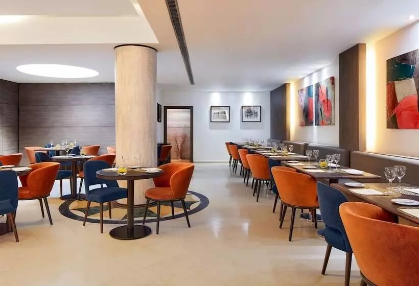 هتل NH Lisboa Campo Grande