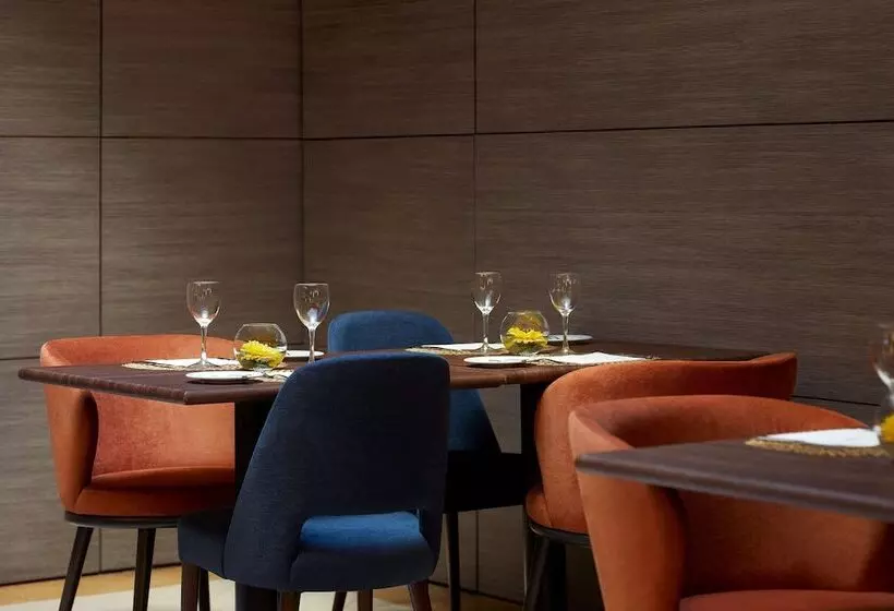 هتل NH Lisboa Campo Grande