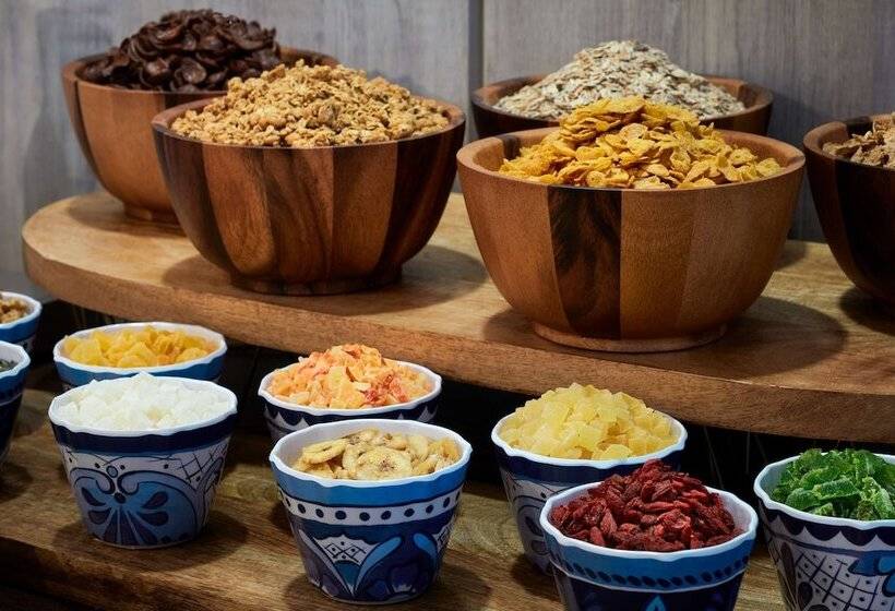 هتل NH Lisboa Campo Grande