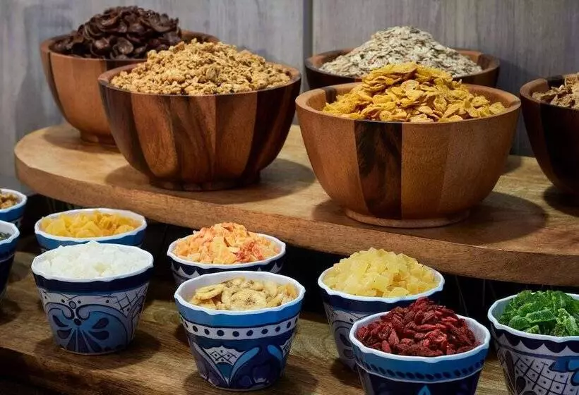 هتل NH Lisboa Campo Grande