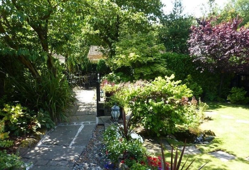 Hotel The Willowsmere   Adults Only