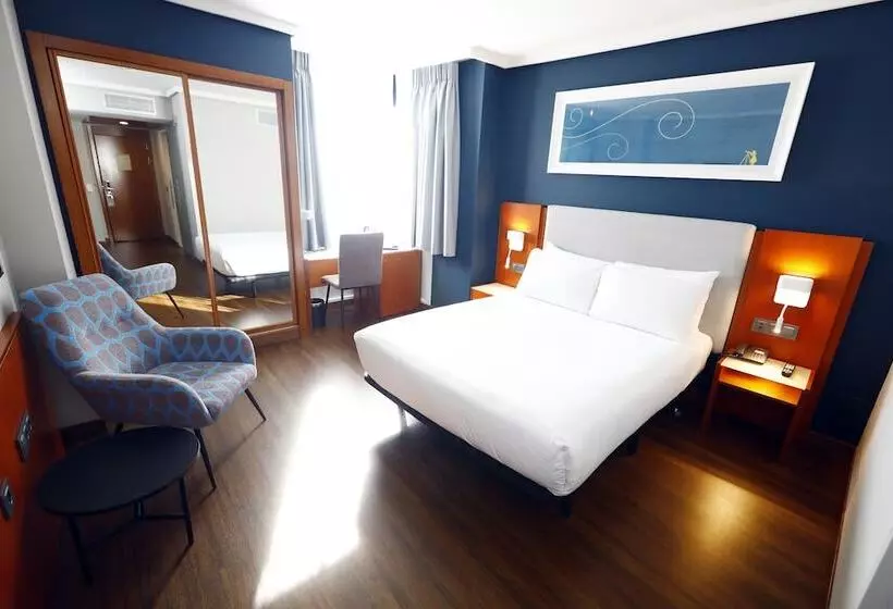 ホテル Travelodge Madrid Coslada Airport