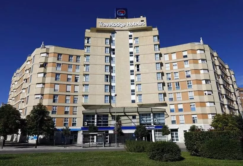 ホテル Travelodge Madrid Coslada Airport