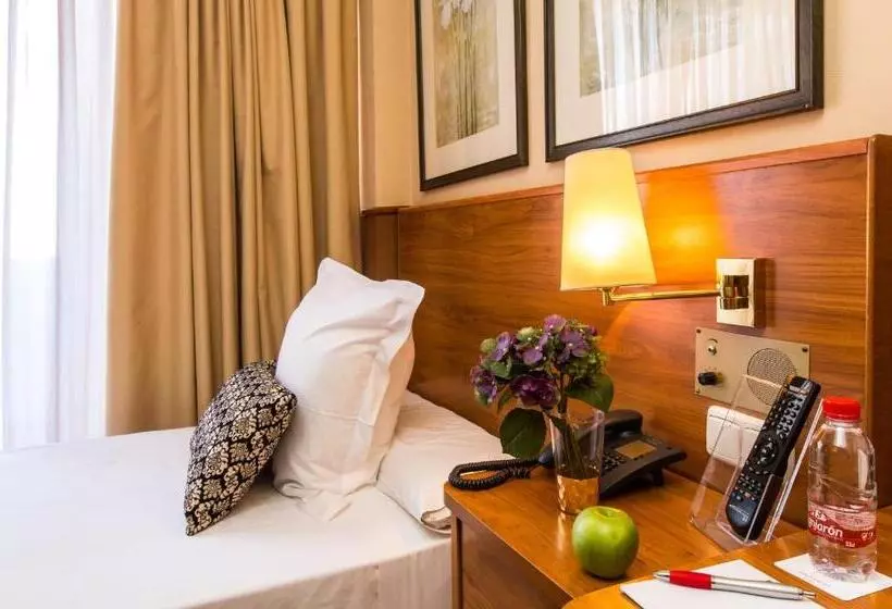 Leonardo Hotel Granada