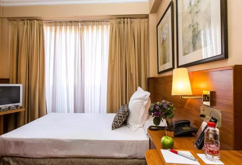 Leonardo Hotel Granada