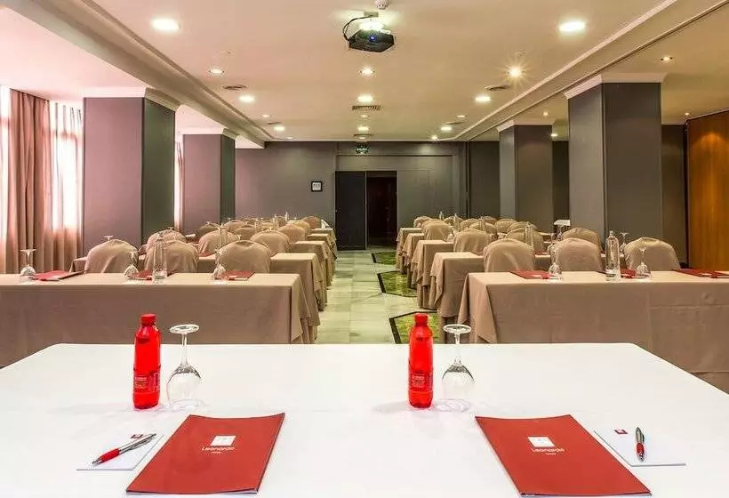 Leonardo Hotel Granada