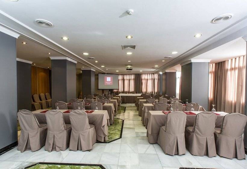 Leonardo Hotel Granada
