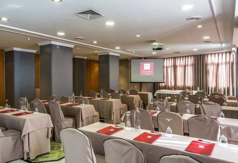 Leonardo Hotel Granada