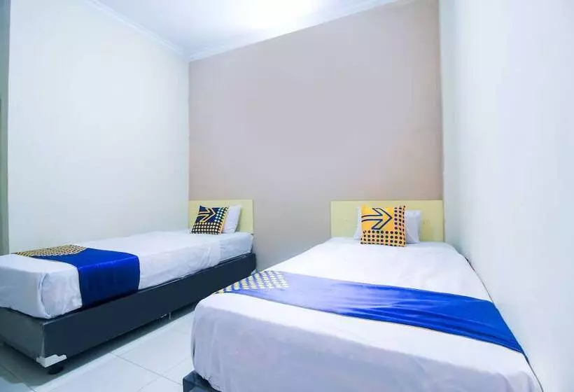 ホテル Spot On 2370 Berkah Homestay Syariah