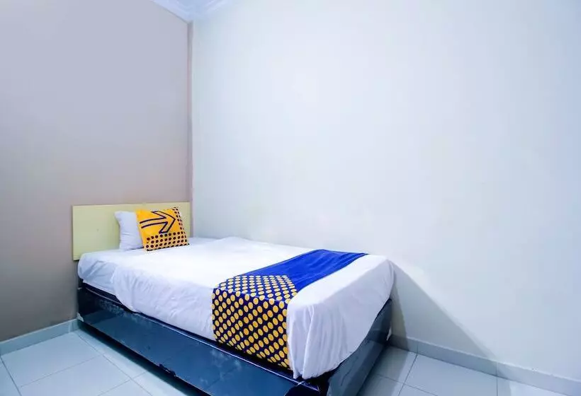 ホテル Spot On 2370 Berkah Homestay Syariah