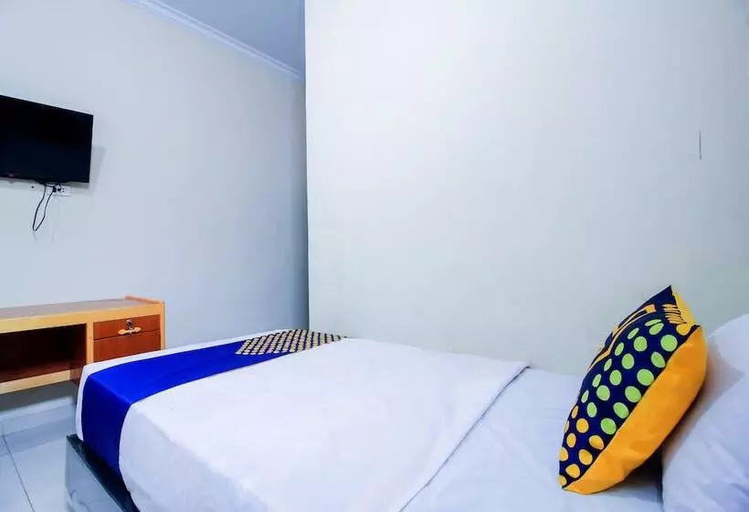 ホテル Spot On 2370 Berkah Homestay Syariah