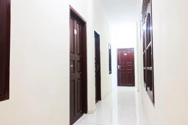 ホテル Spot On 2370 Berkah Homestay Syariah