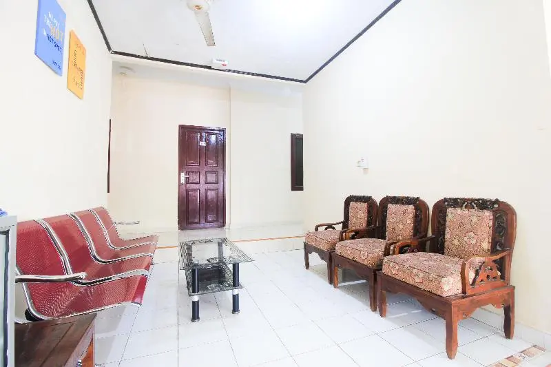 ホテル Spot On 2370 Berkah Homestay Syariah