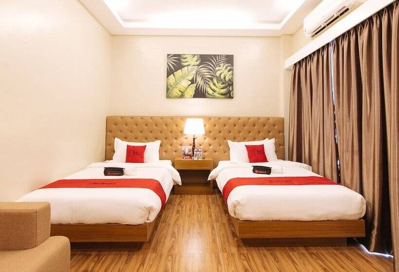 ホテル Reddoorz @ Ambiens Place Dagupan