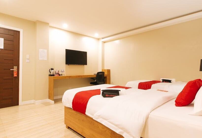 ホテル Reddoorz @ Ambiens Place Dagupan