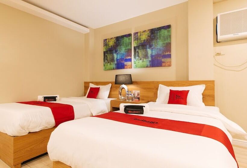 ホテル Reddoorz @ Ambiens Place Dagupan