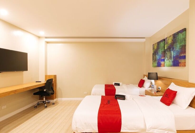 ホテル Reddoorz @ Ambiens Place Dagupan