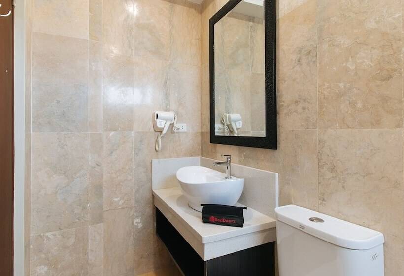 ホテル Reddoorz @ Ambiens Place Dagupan