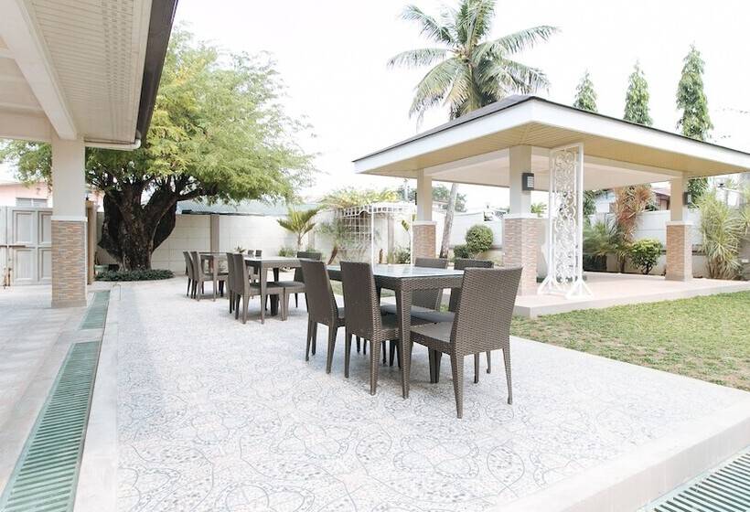 ホテル Reddoorz @ Ambiens Place Dagupan