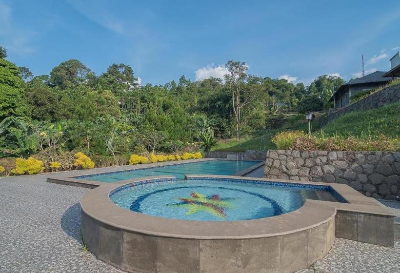 Otel Reddoorz Premium @ Fafa Hills Resort Puncak