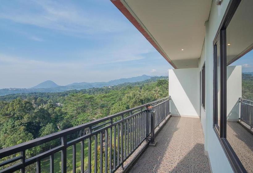 Otel Reddoorz Premium @ Fafa Hills Resort Puncak