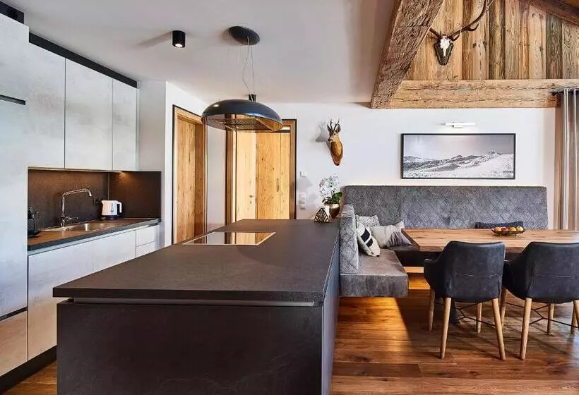 ペンション Das Goldners