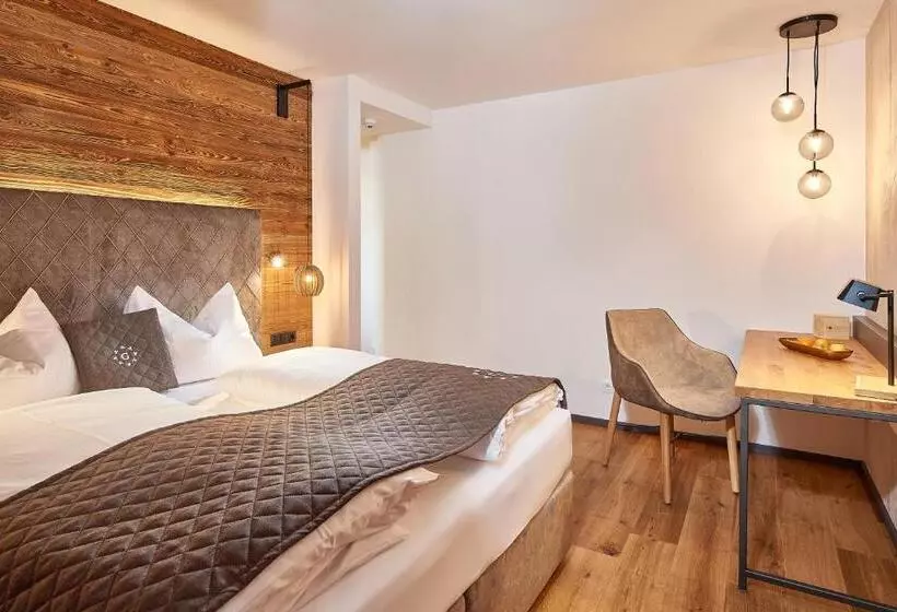 ペンション Das Goldners