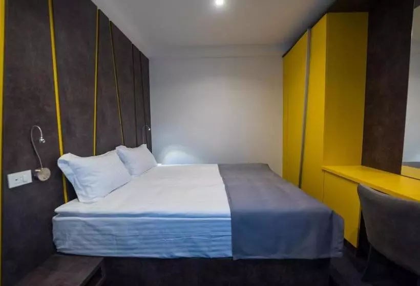 هاستل Konak Na Uni