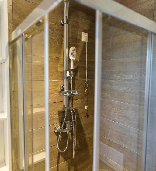 هاستل Konak Na Uni