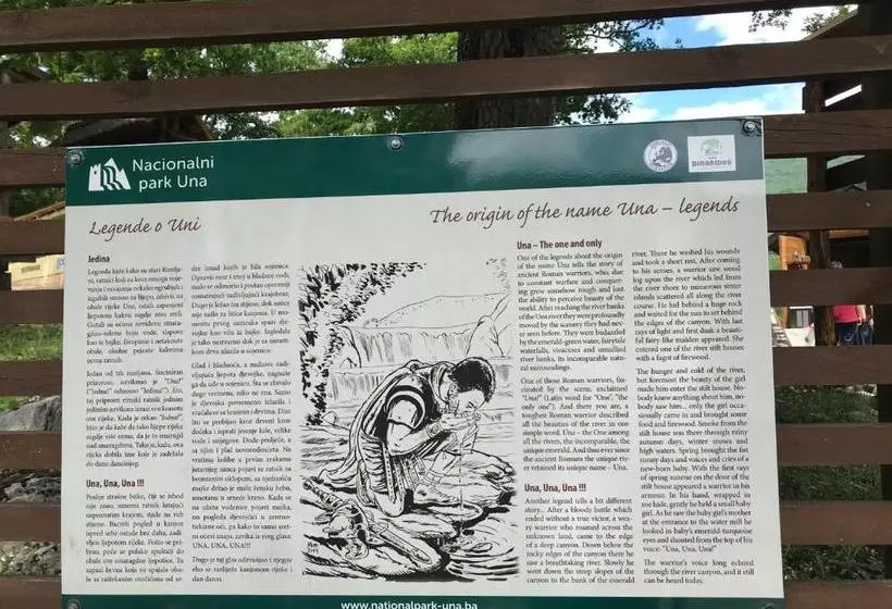 هاستل Konak Na Uni