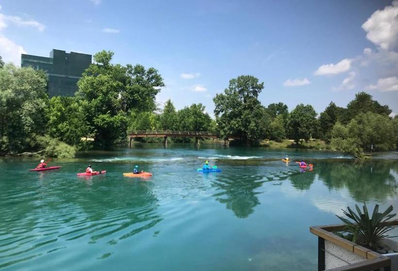 هاستل Konak Na Uni