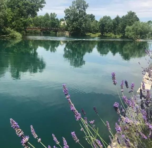 هاستل Konak Na Uni