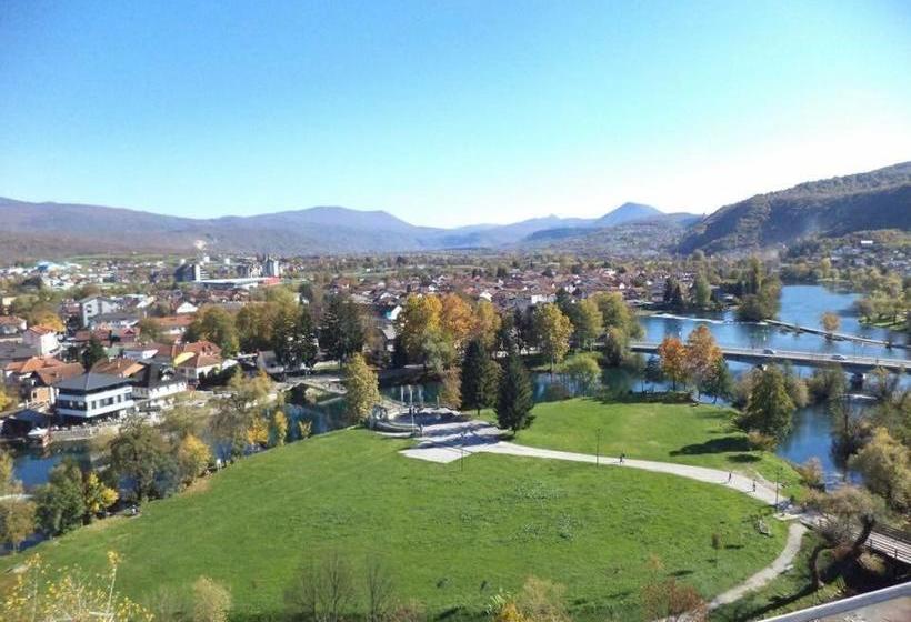 هاستل Konak Na Uni